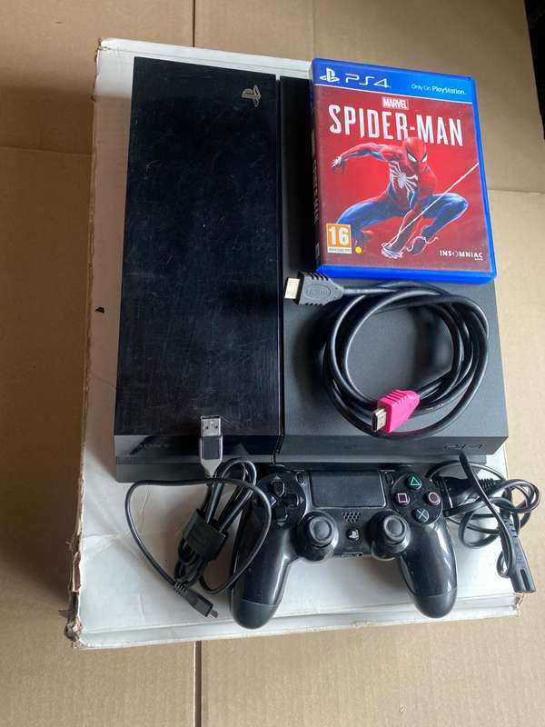 BOXED PS4  CONSOLE* 500 GB HDD*MODEL:CUH-1116A*1 GAME * 1 SONY CONTROLLER*GOOD CONDITION